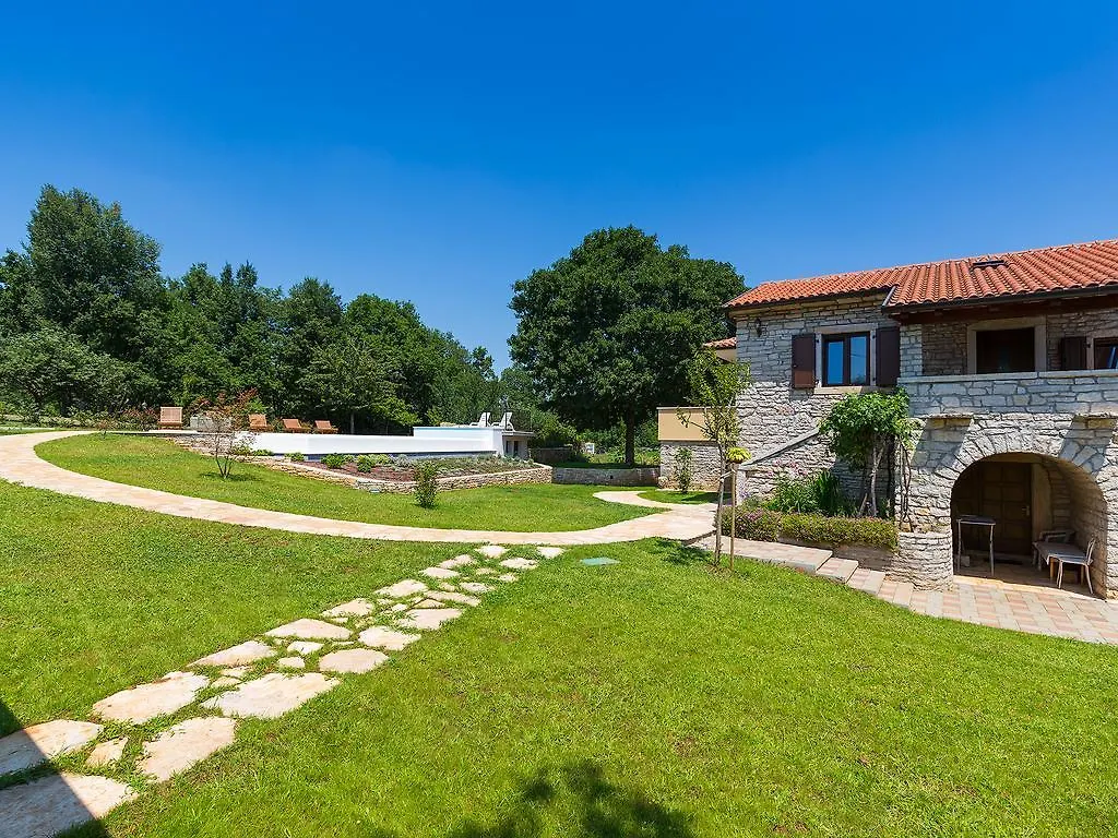 Villa Sany Heki 0*,