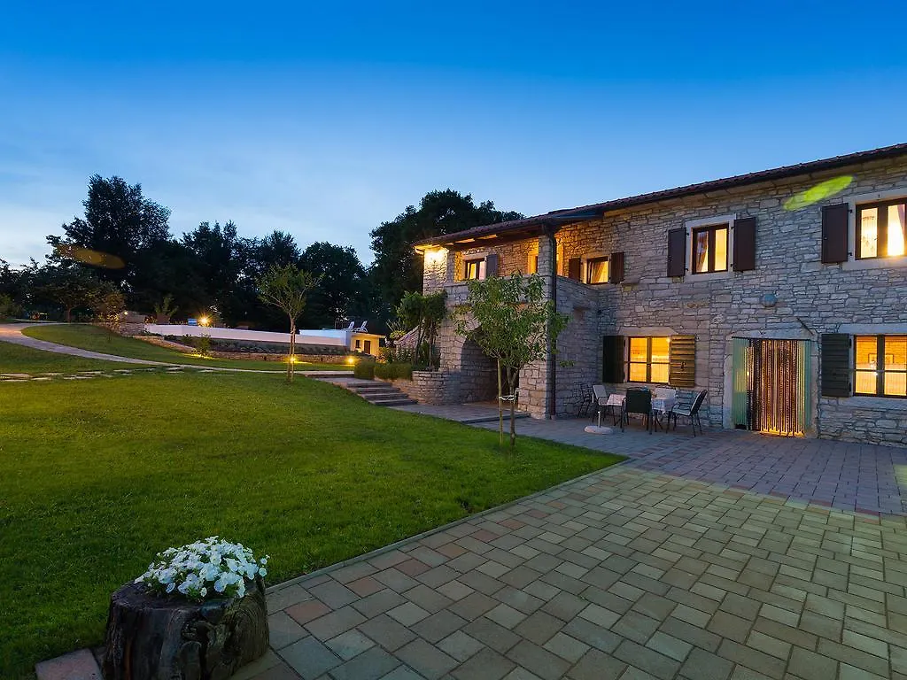Villa Sany Heki